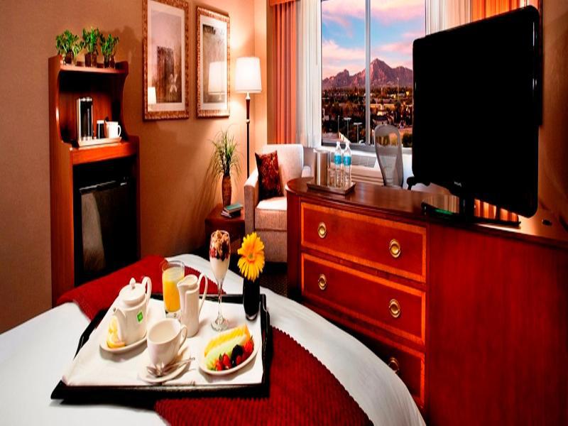 Radisson Hotel Phoenix Airport Bagian luar foto