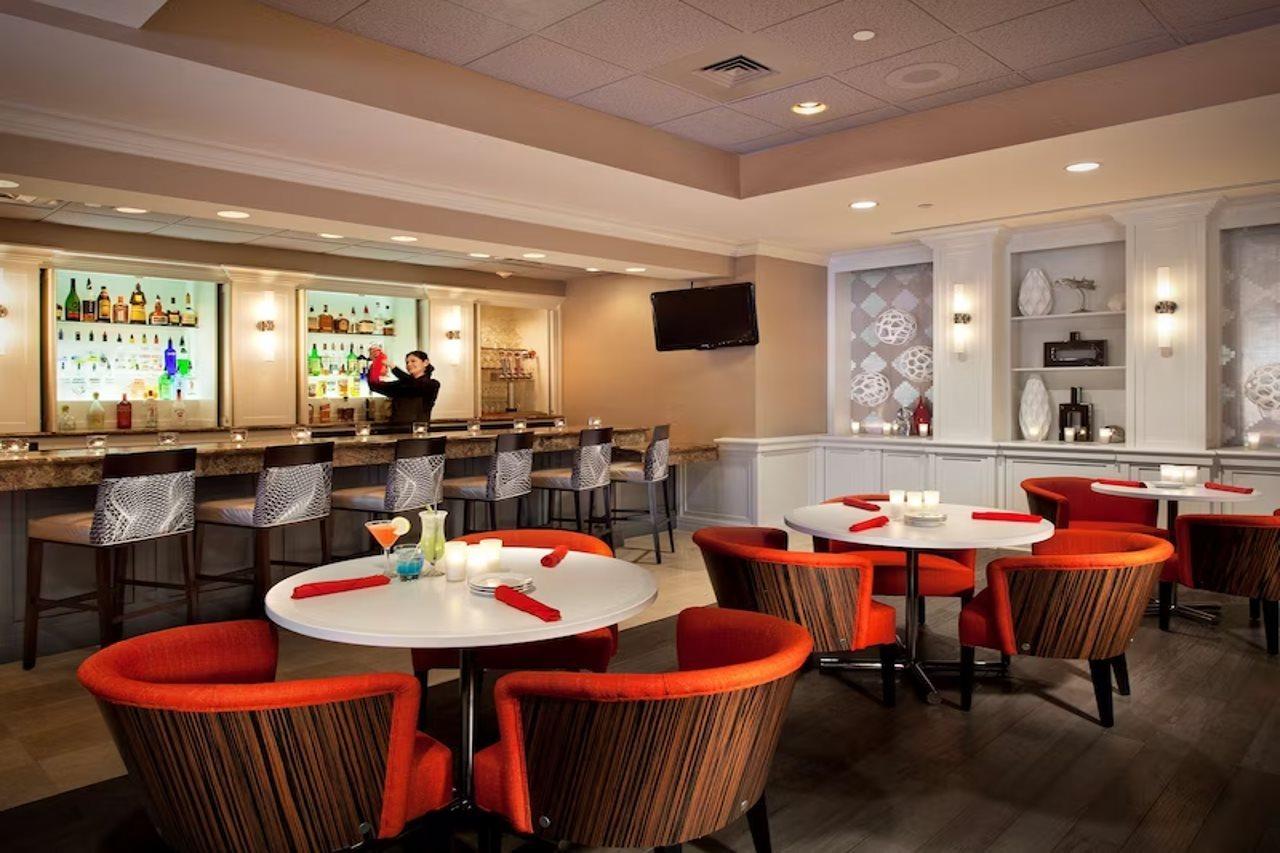 Radisson Hotel Phoenix Airport Bagian luar foto