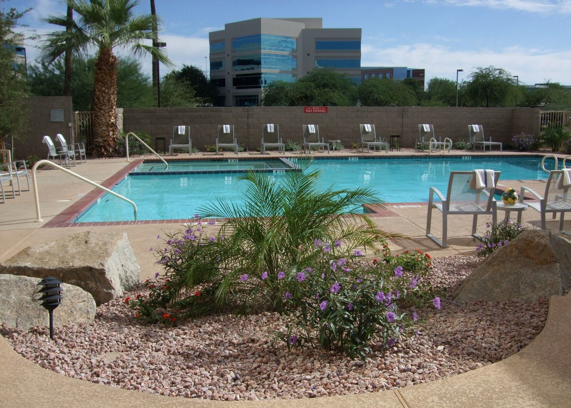 Radisson Hotel Phoenix Airport Bagian luar foto